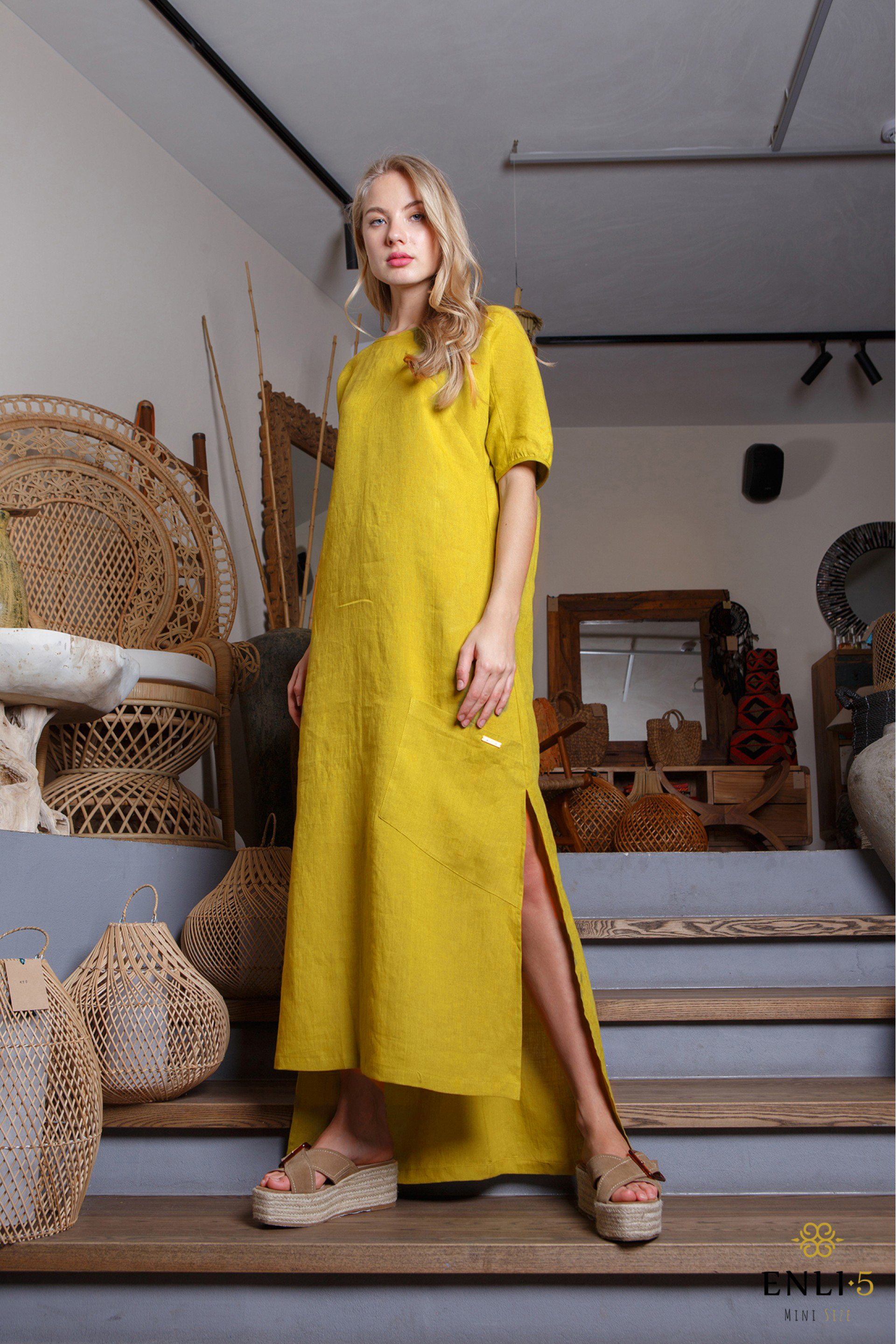 Geltona, ilga lininė suknelė trumpomis rankovėmis VENDI